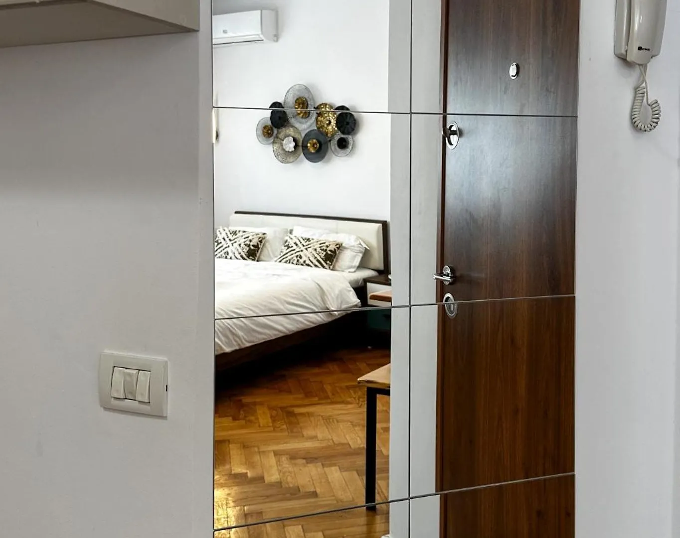 Apartment Carol In Woodland Central Studio Bucharest